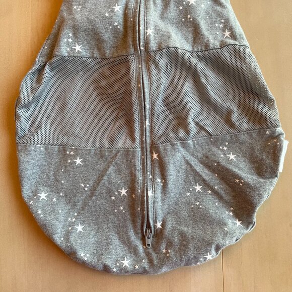 Happiest Baby Sleepea® 5-Second Baby Swaddle, Grey Stars - Size Small (5-12 lbs) - Picture 4 of 7